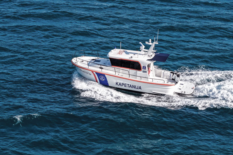 Adriana 36 Patrol